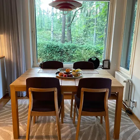 Hallainvuori Yksityismajoitus Kwatera prywatna Helsinki