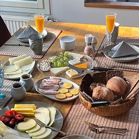 Hallainvuori Yksityismajoitus Homestay szállás *